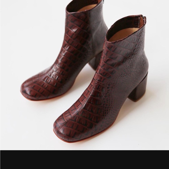 Zou Xou Dark Brown Crocodile Pattern Ankle Boots - Picture 15 of 16